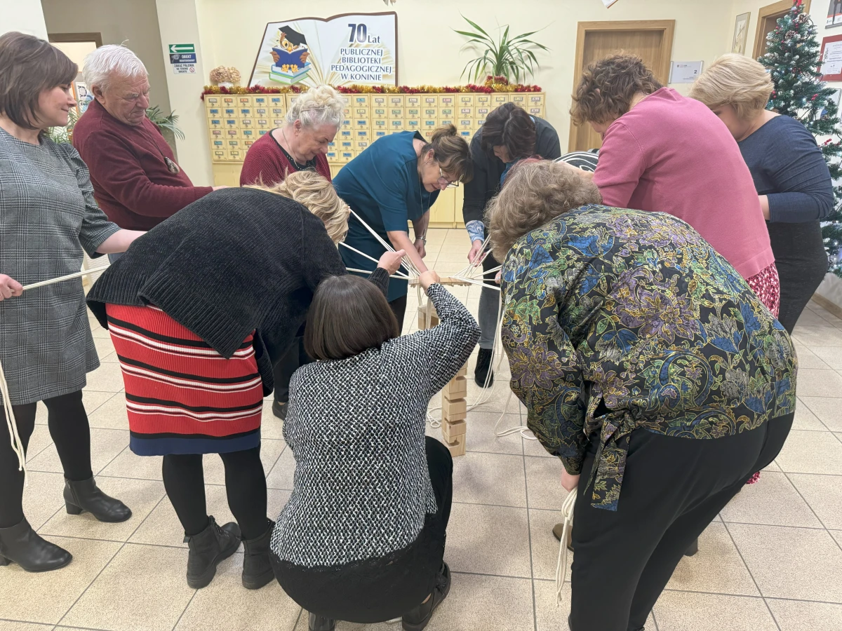 Uczestnicy spotkania Dyskusyjnego Klubu Książki