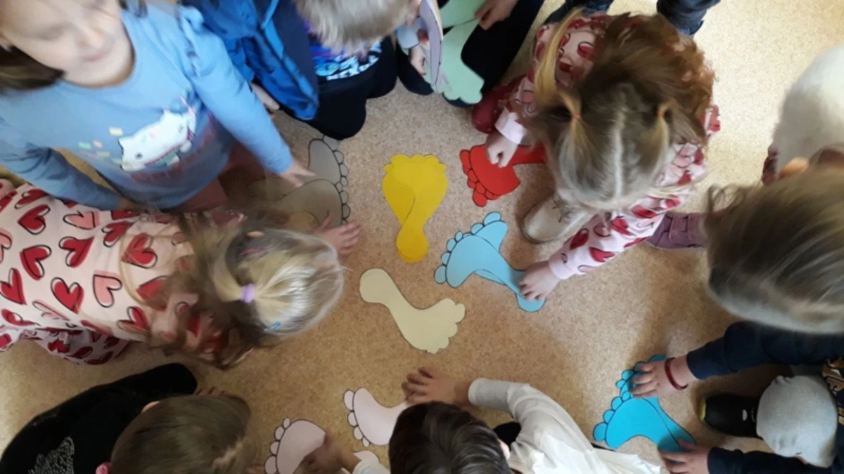 Dzieci biorące udział w spotkaniu