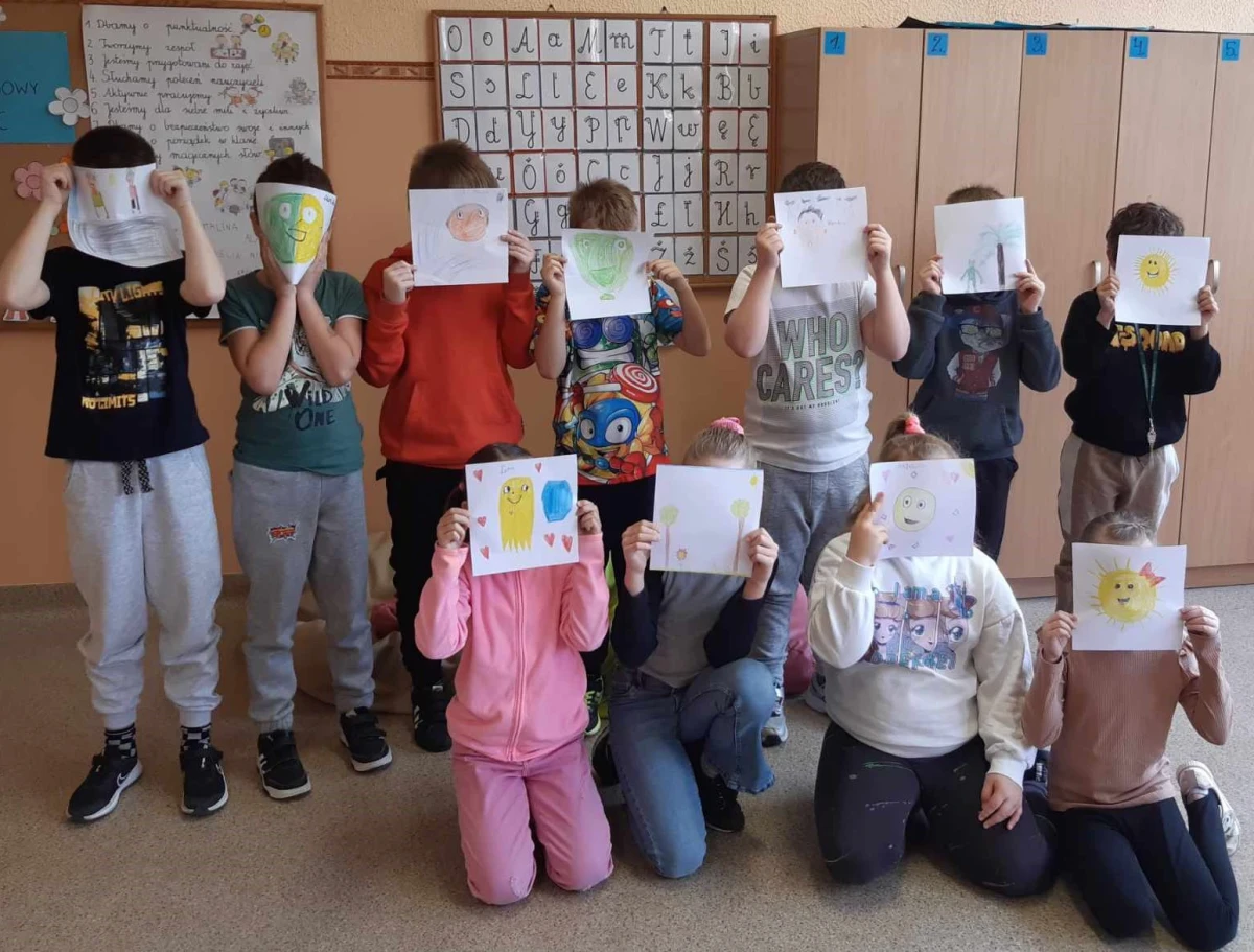 Uczniowie biorący udział w projekcie