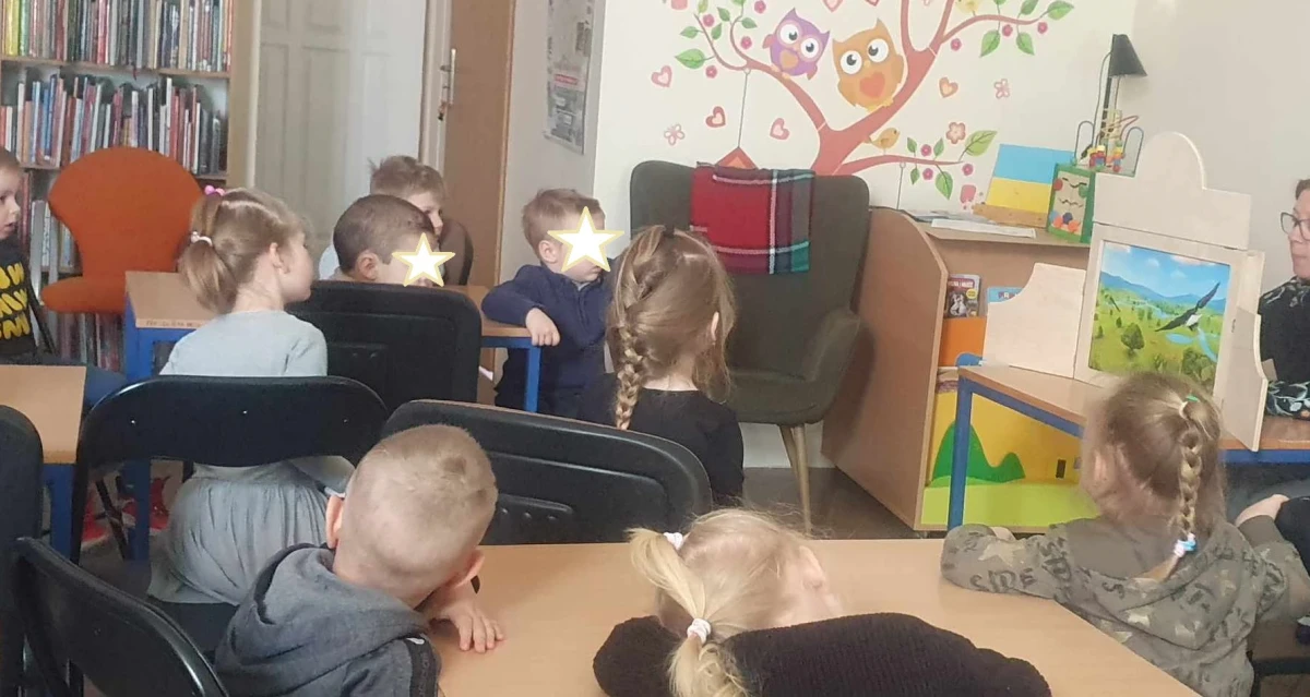 Dzieci uczestniczące w spotkaniu