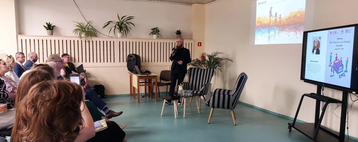 Uczestnicy konferencji „Bez relacji nie ma edukacji”